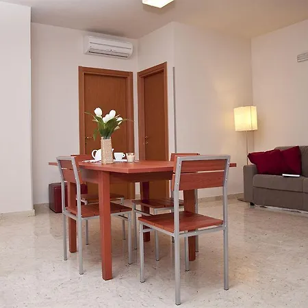 Sant' Andrea Apartment *